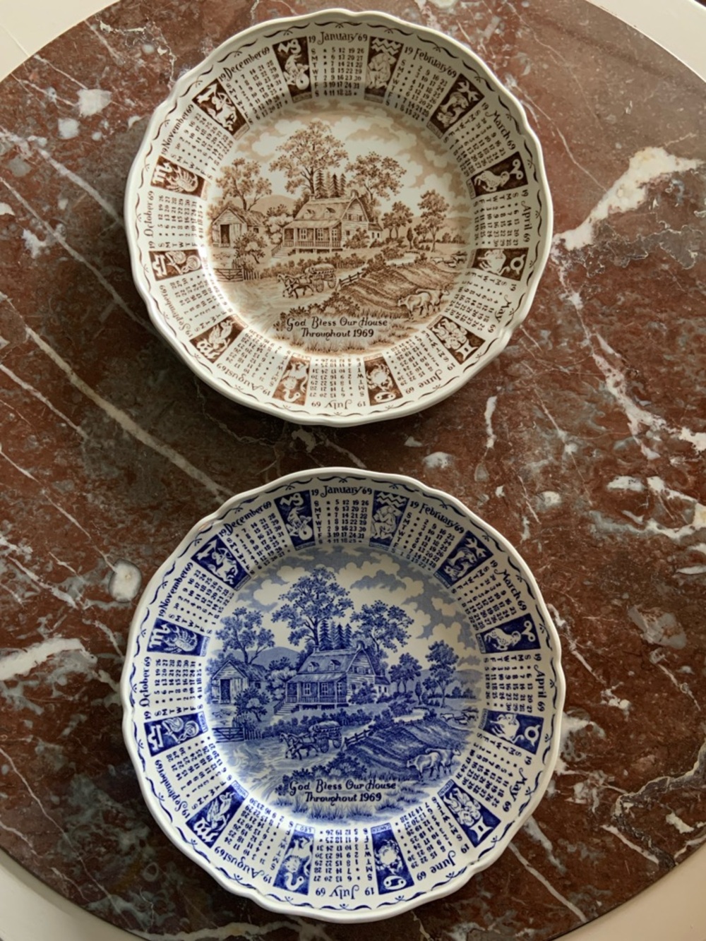 Set Of 2 Vintage 1969 Alfred Meakin Calendar Plates England Blue & Brown
